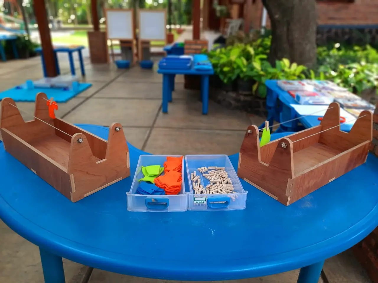 Alat dan bahan di Sentra Bahan Alam