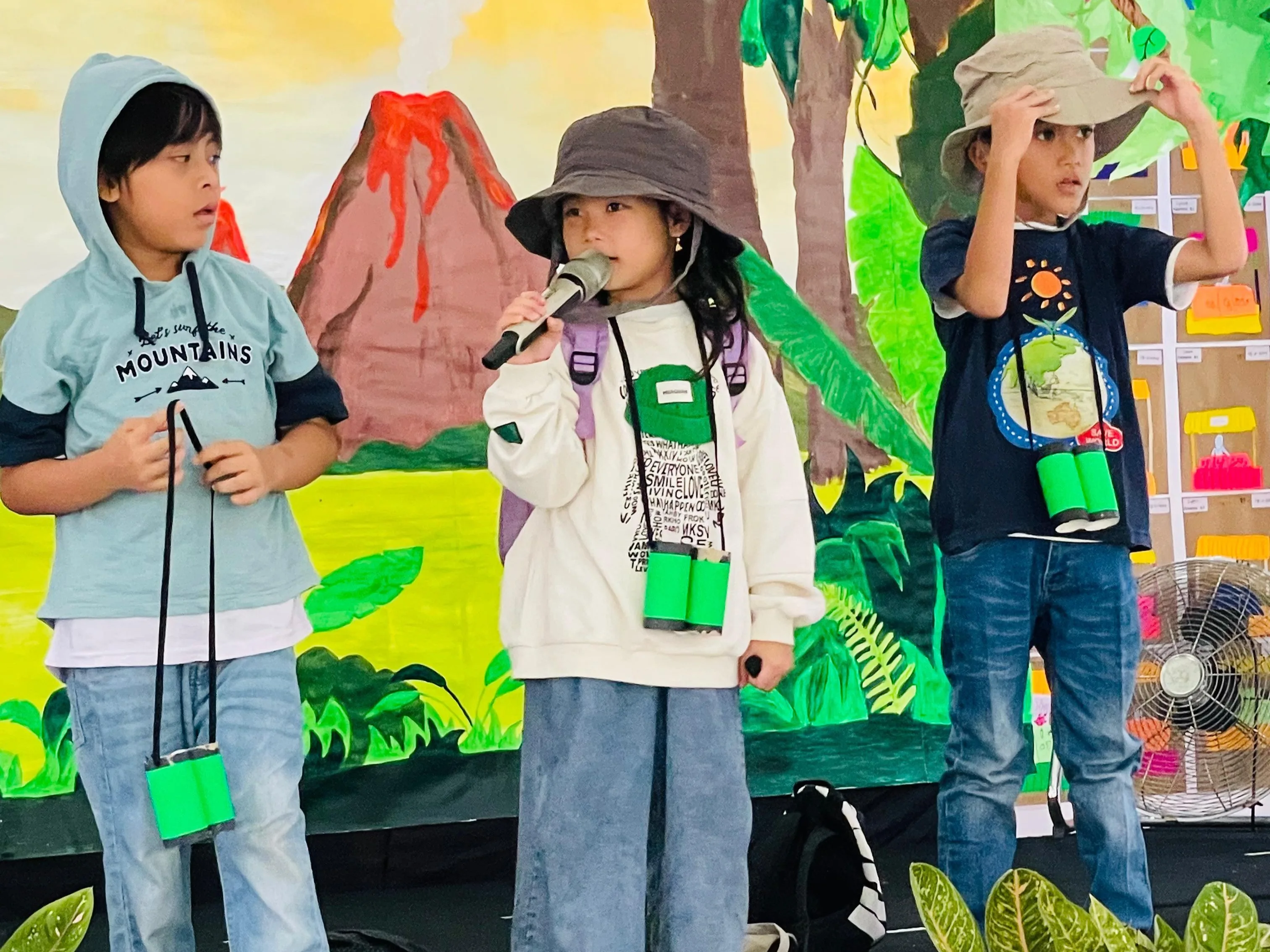 Suasana anak-anak bermain di Sentra Peran